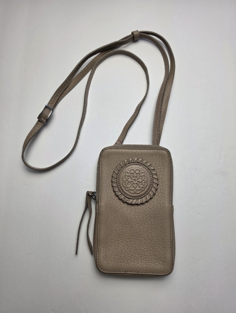 Brighton Ferrara Women's Zip Half Zip Phone Organizer Crossbody Mink E5384Ml